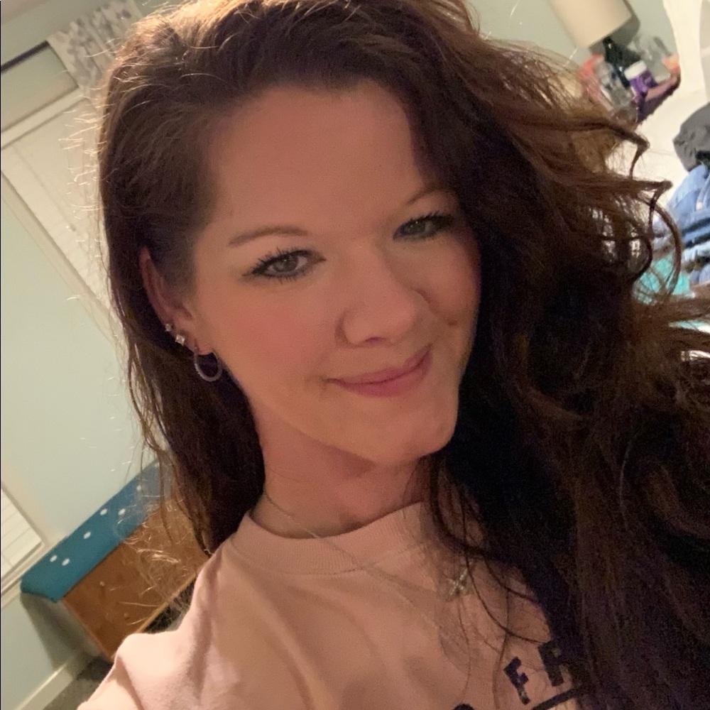 Meet your Posher, Lori